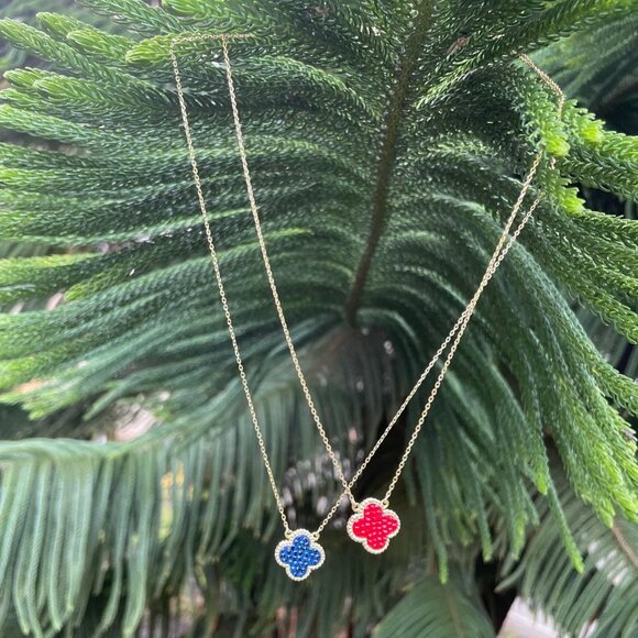 18k Gold Plated sterling silver Clover Red and Blue reversible necklace 16-18" - Picture 4 of 9